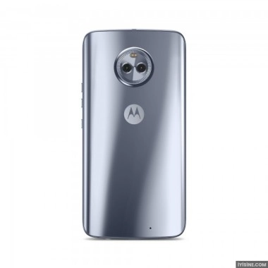 Moto X4