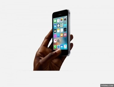 Apple iPhone SE