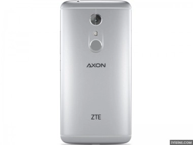 ZTE Axon 7