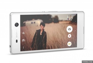 Sony Xperia M5