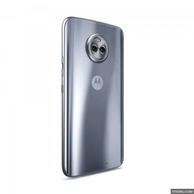 Moto X4