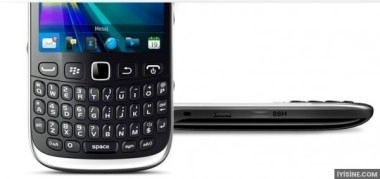 BlackBerry Curve 9320