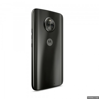 Moto X4